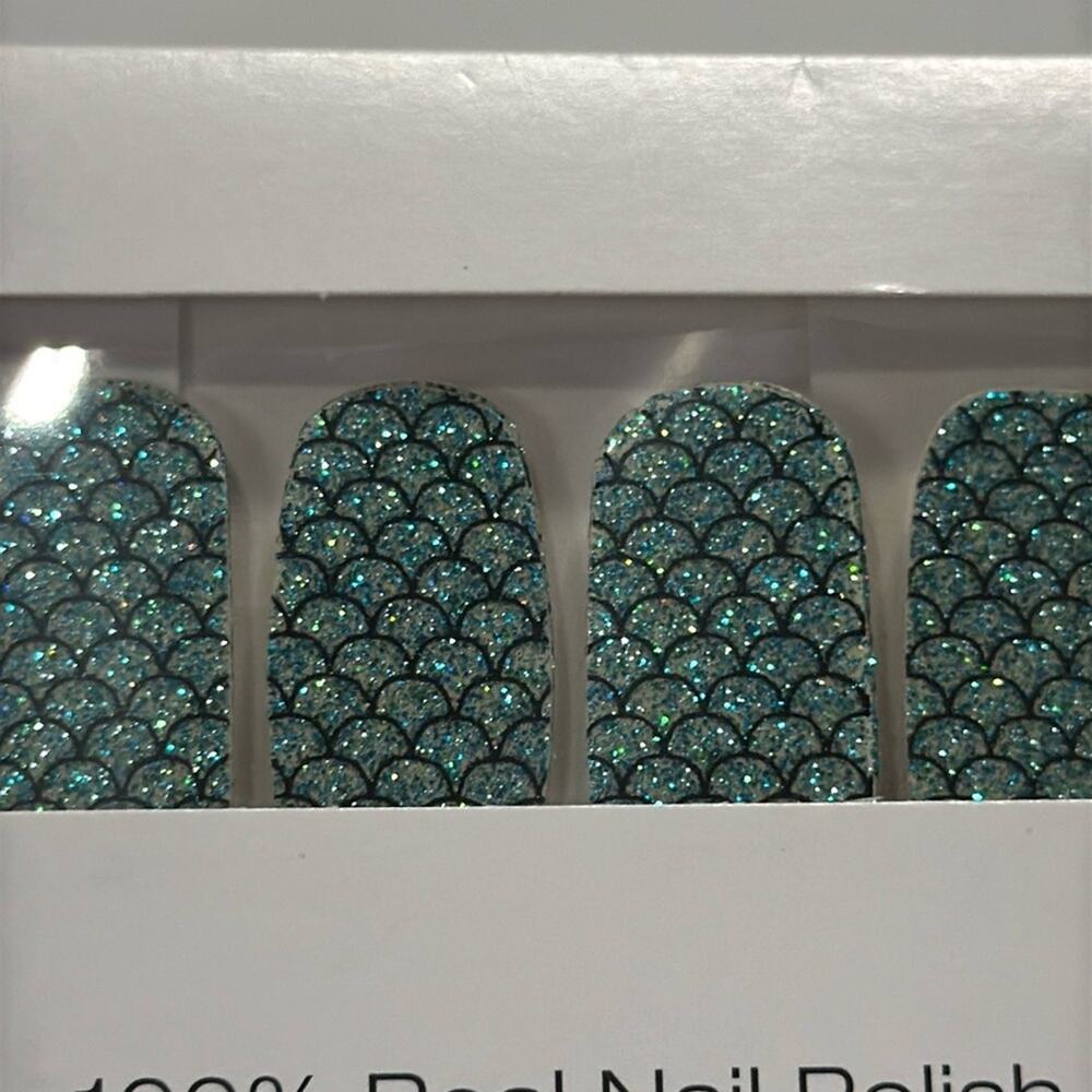 NWT Color Street "MERMAID BRIGADE" Turquoise Glitter Nail Strips
